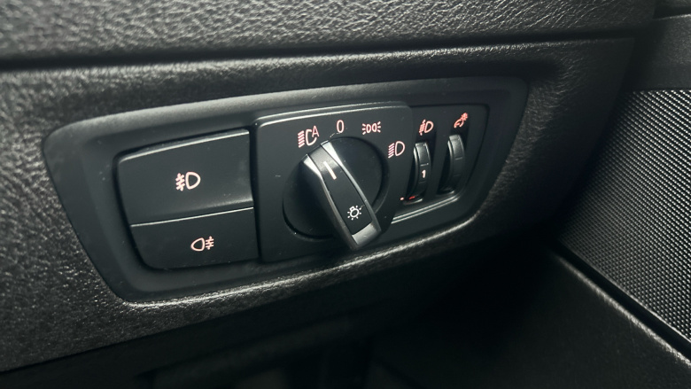 BMW 1 Series 118i [1.5] Sport 5dr [Nav/Servotronic] Petrol Hatchback